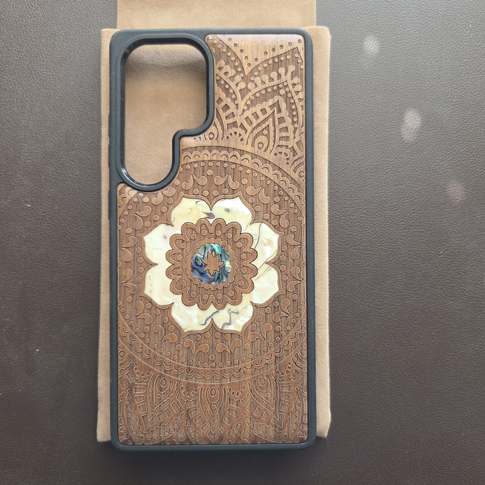 S25 Ultra Mandala Wood Phone Case Shell Inlay NIB Never Used - Picture 3 of 9